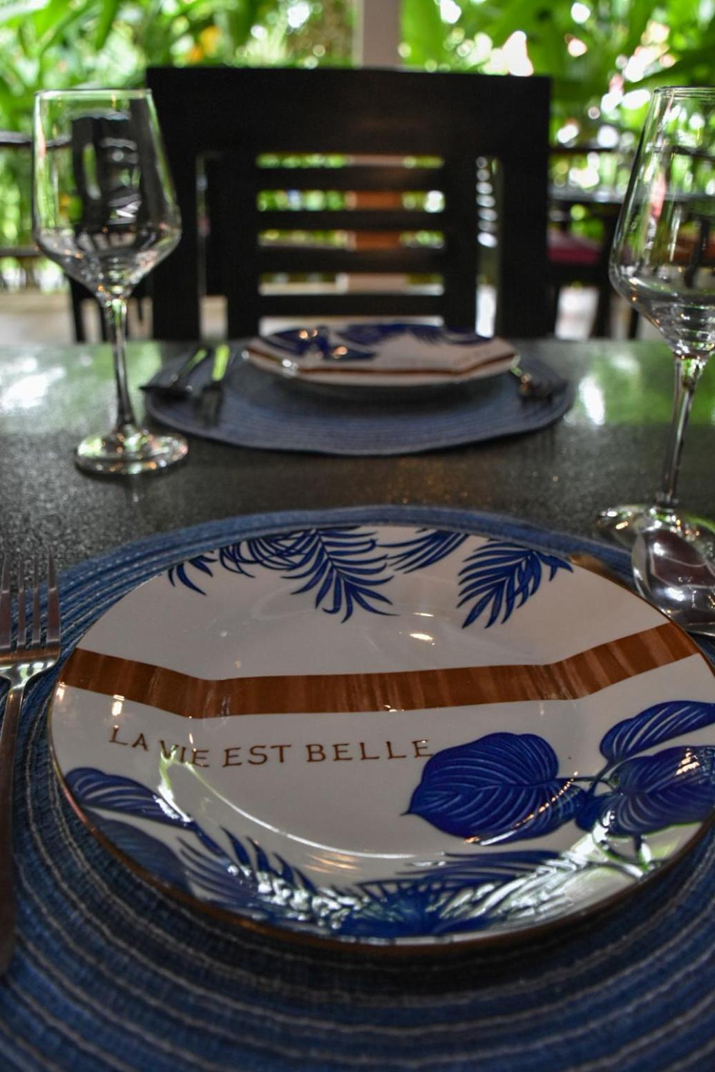 Carpe Diem Villas & Resort Puerto Princesa Buitenkant foto