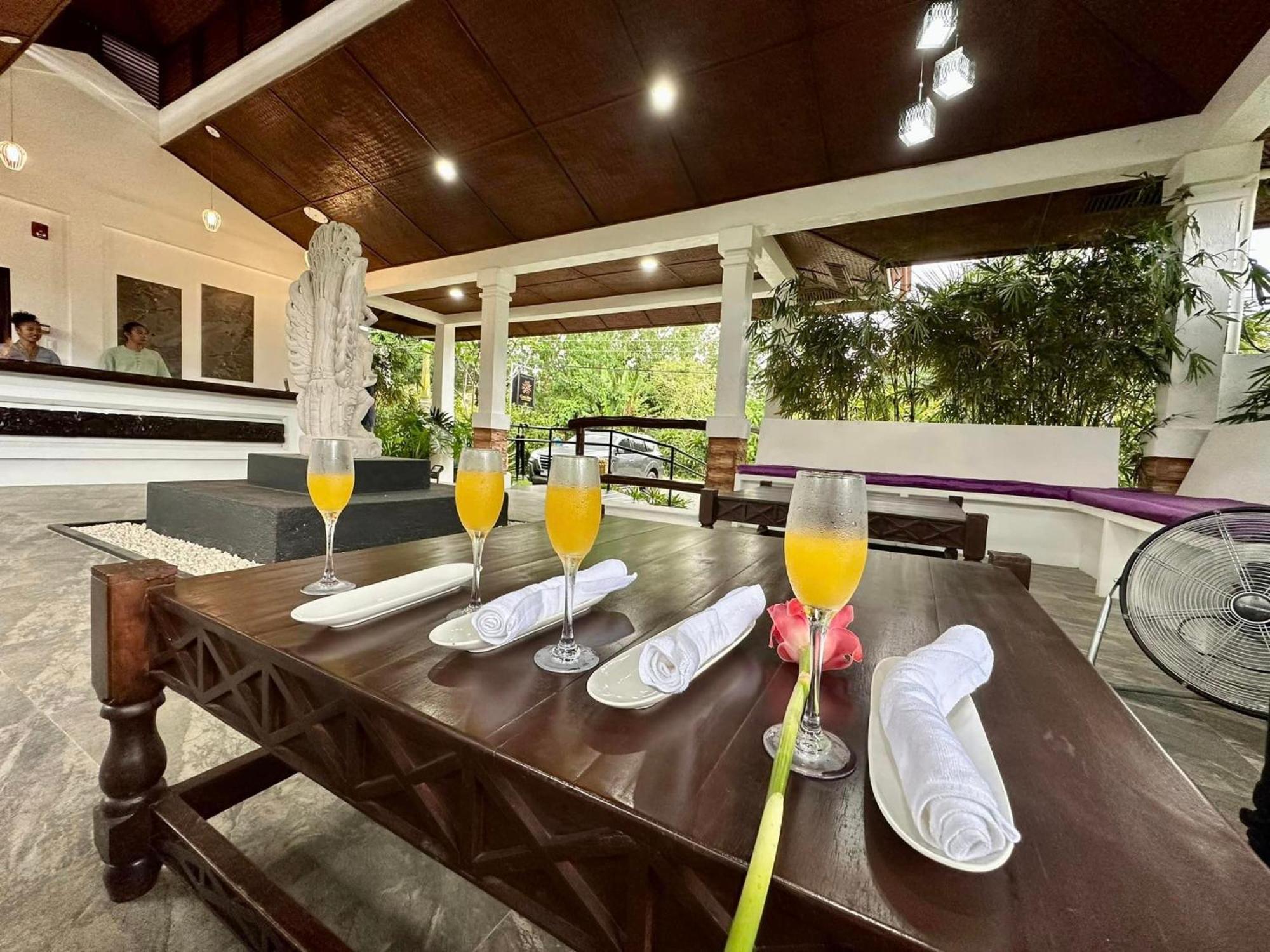 Carpe Diem Villas & Resort Puerto Princesa Buitenkant foto